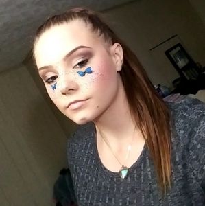 Meet your Posher, Cheyanne